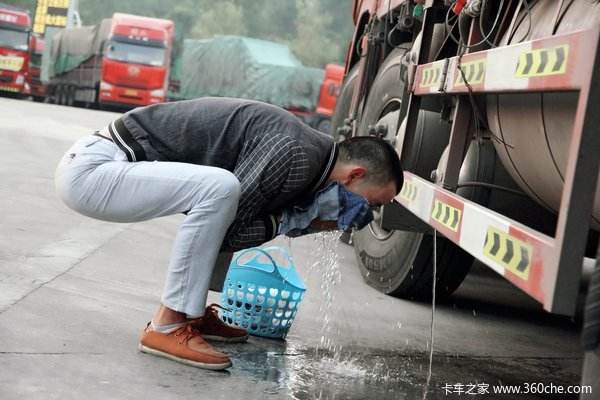 15988502851573486Z2V.jpg 15988502851573486Z2V.jpg